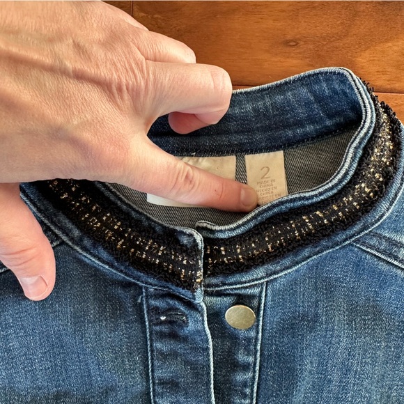 Chico’s Collarless Denim Jacket with Black Lining Accents size Medium (Chico 2) - Picture 5 of 5